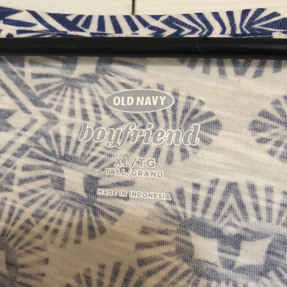 Blue Design Tee - Picture 4 of 5